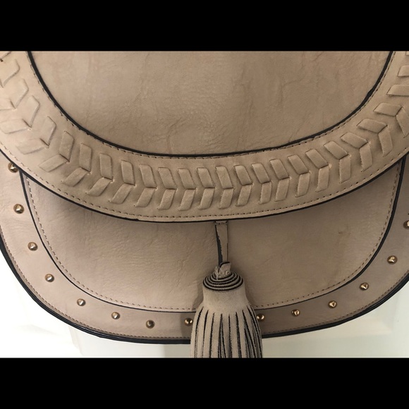Steve Madden Nude Front Fringe Tassel Crossbody Saddle Bag - Picture 4 of 16